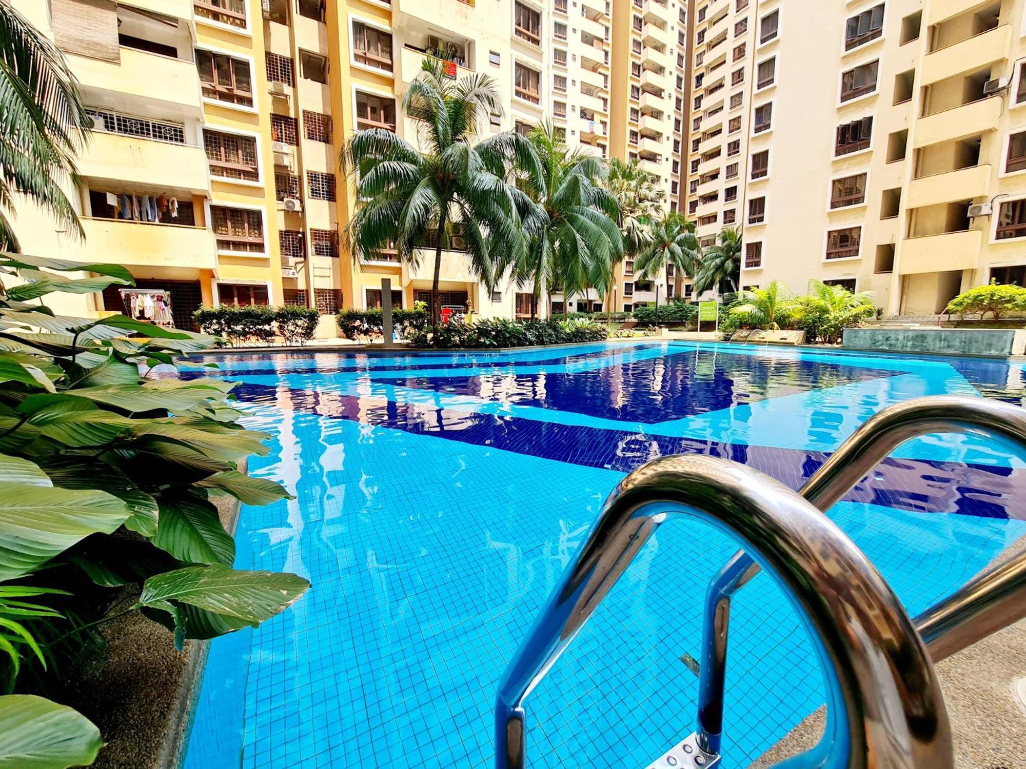 Apartment Affordable 12 Guest Tropicana Thomson Hospital Kota Damansara Segi Giza Mall Tropicana Mall Ikea The Curve One Utama