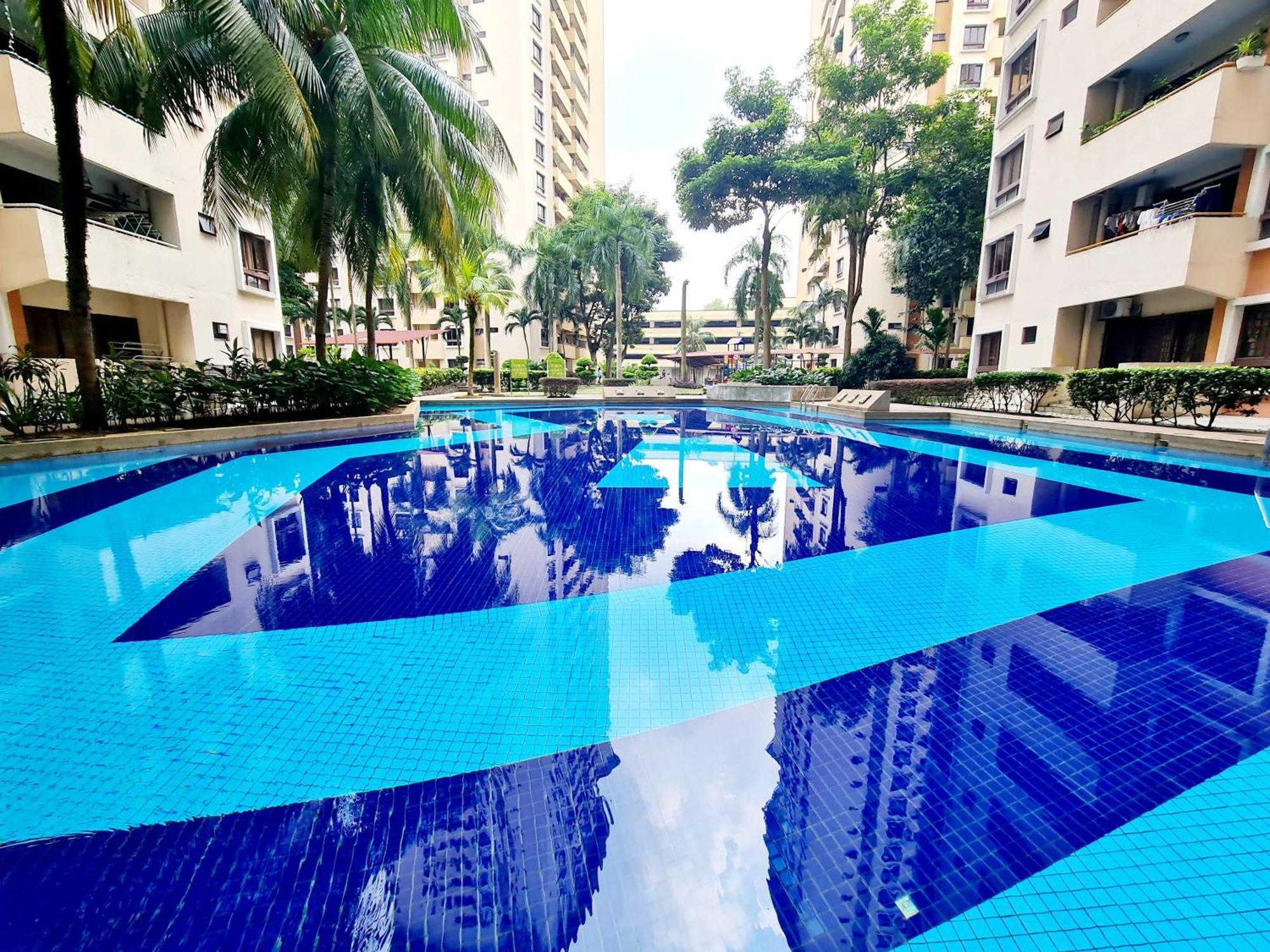 Affordable 12 Guest Tropicana Thomson Hospital Kota Damansara Segi Giza Mall Tropicana Mall Ikea The Curve One Utama Apartment *