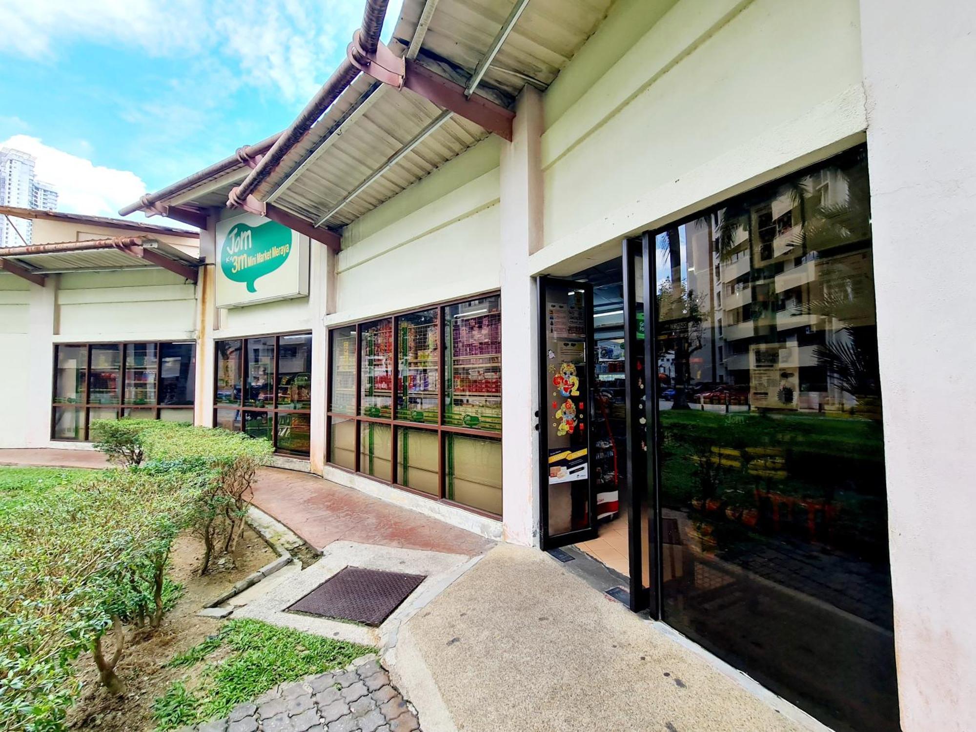 Affordable 12 Guest Tropicana Thomson Hospital Kota Damansara Segi Giza Mall Tropicana Mall Ikea The Curve One Utama * Petaling Jaya